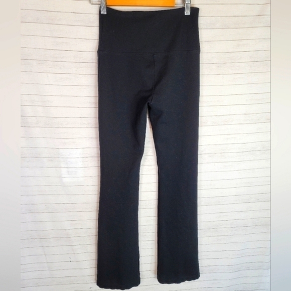 LYSSE FRONT CENTER SEAM FLARE BLACK PULL ON LEGGINGS, SZ SMALL - Picture 7 of 12